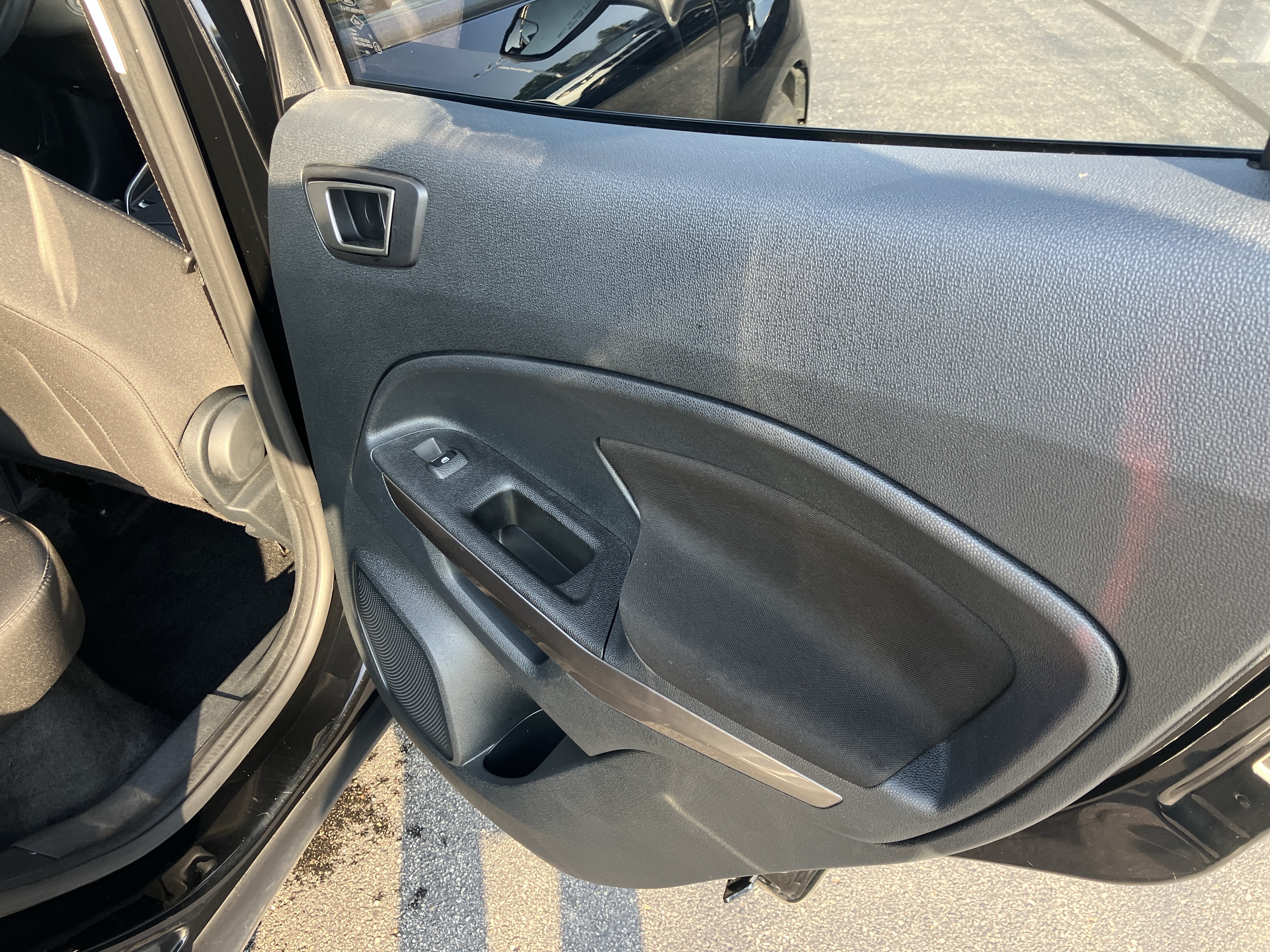Used 2021 Ford EcoSport SE FWD image 11