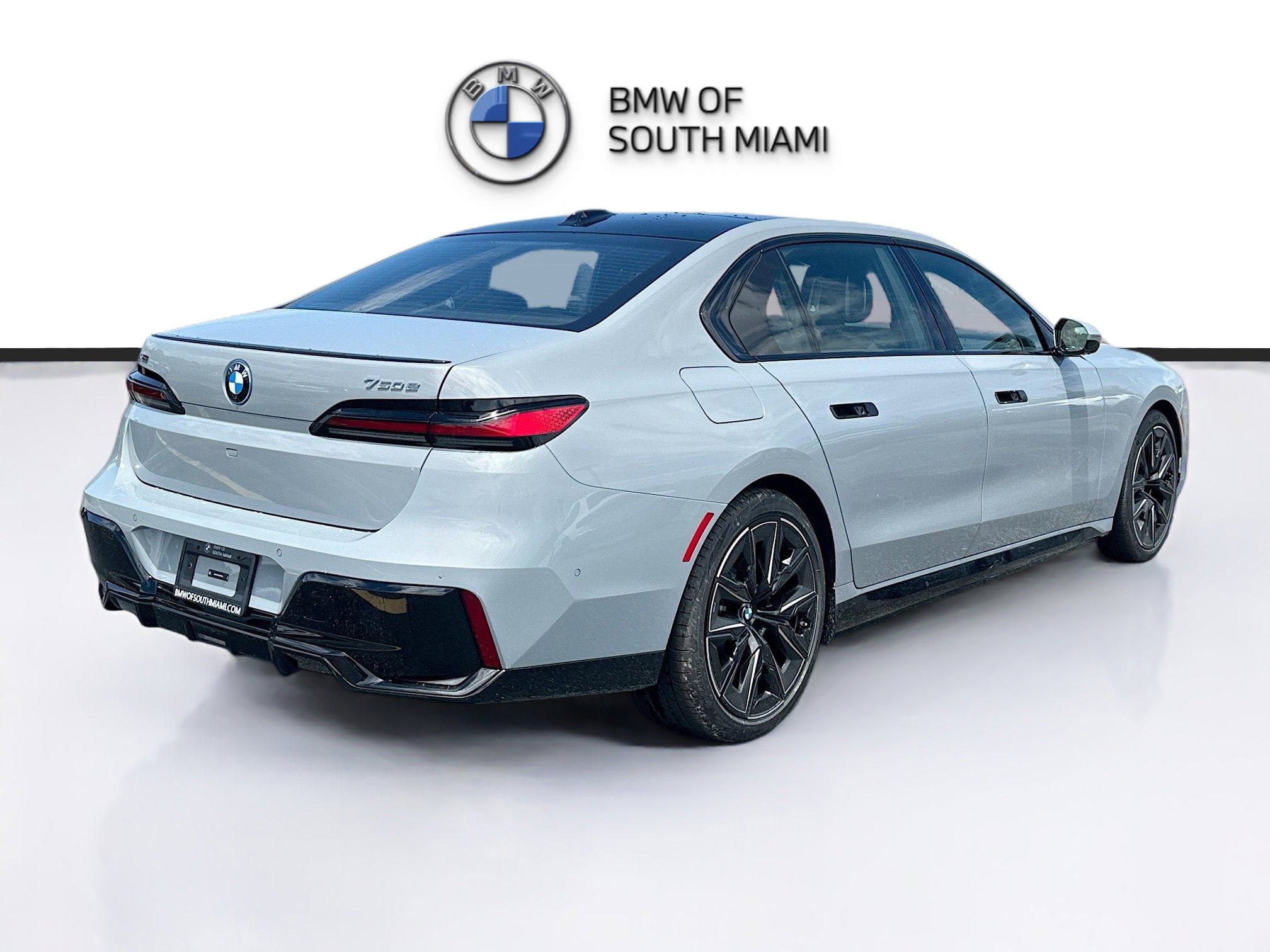 New 2026 BMW 750e xDrive w/ Executive Package image 6