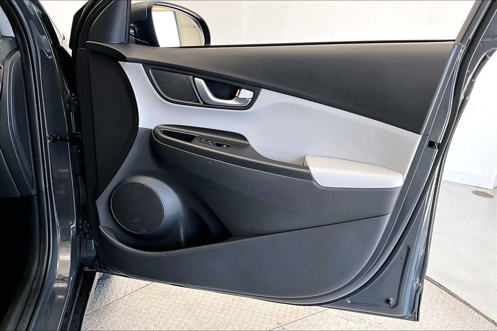 Certified 2023 Hyundai Kona SEL w/ Convenience Package FWD image 19