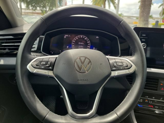 Used 2026 Volkswagen Jetta SE FWD image 14