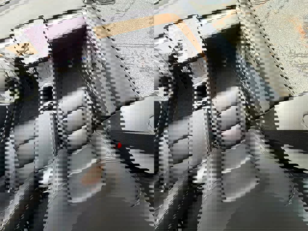 Used 2021 Tesla Model 3 Performance image 20