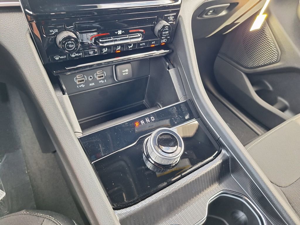 New 2025 Jeep Grand Cherokee L Laredo image 24