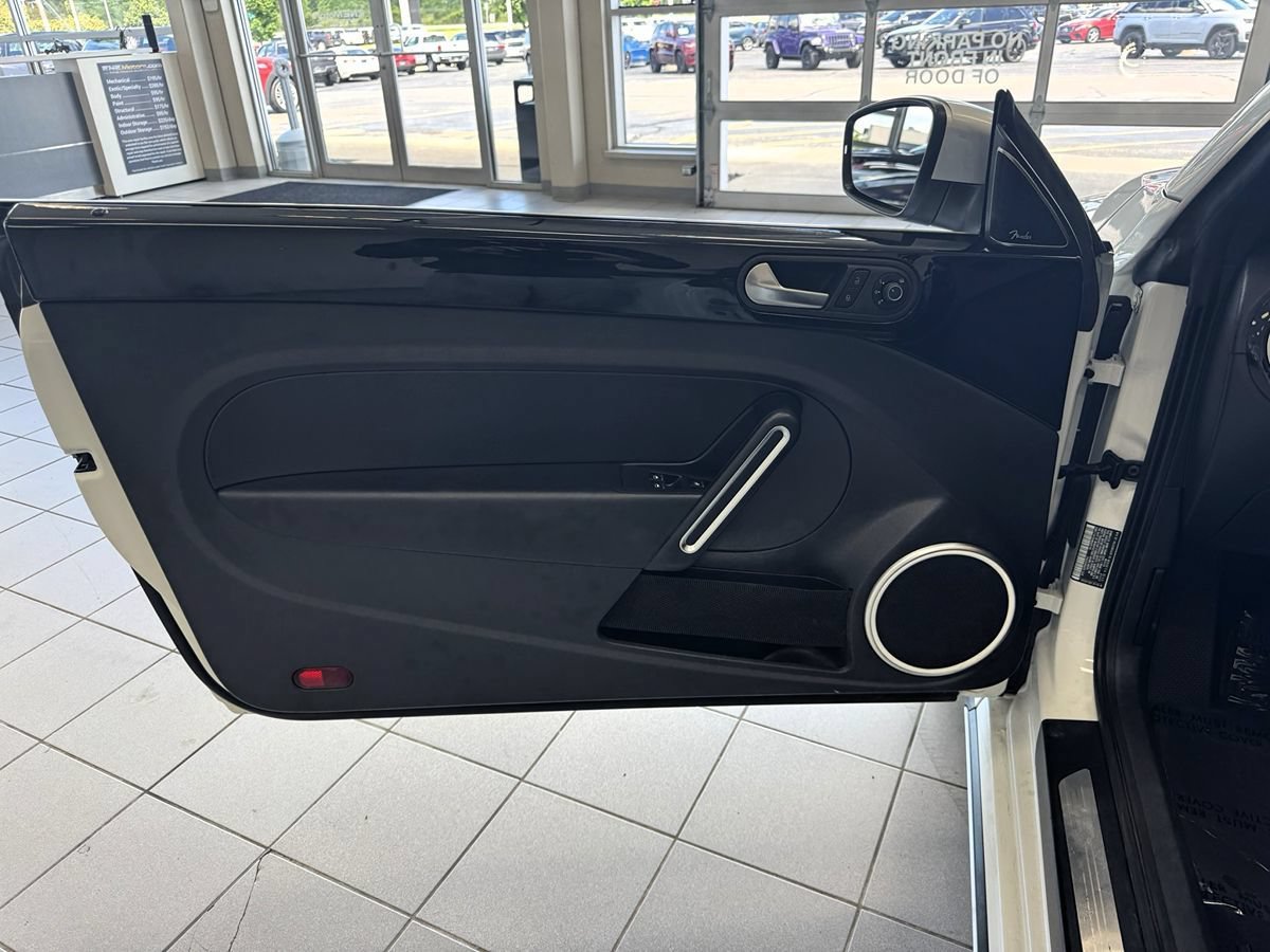 Used 2017 Volkswagen Beetle 1.8T Dune FWD image 13