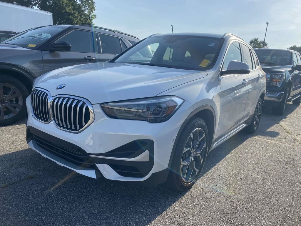 Used 2022 BMW X1 sDrive28i w/ Premium Package FWD image 3
