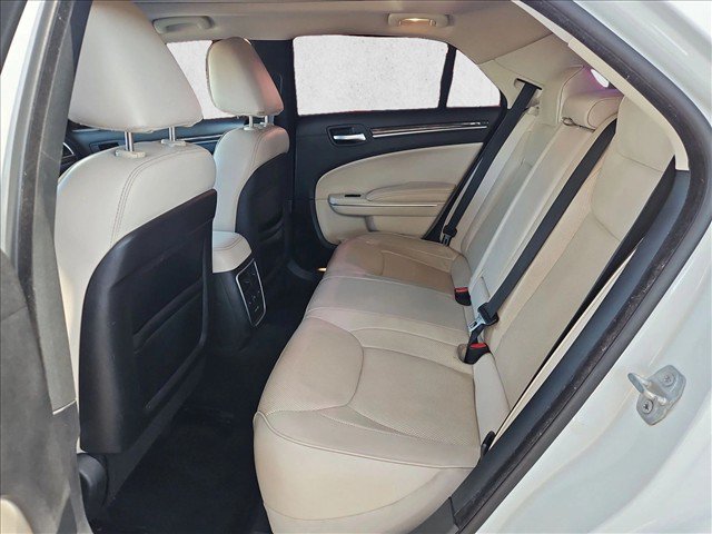 Used 2015 Chrysler 300 C RWD image 13
