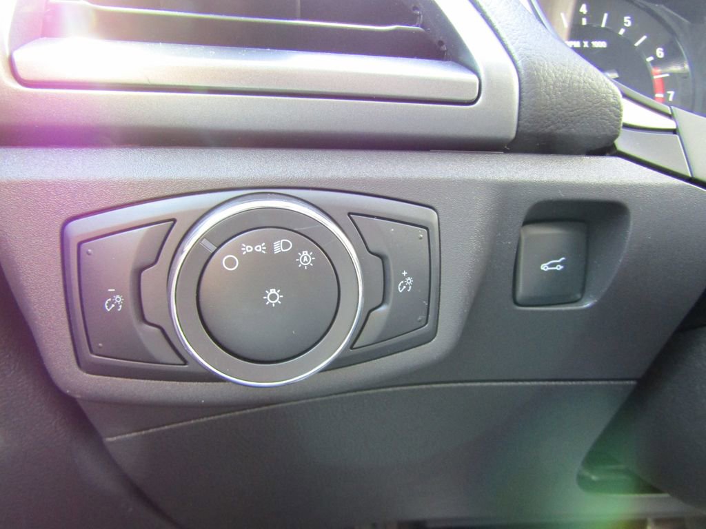 Used 2014 Ford Fusion S FWD image 27