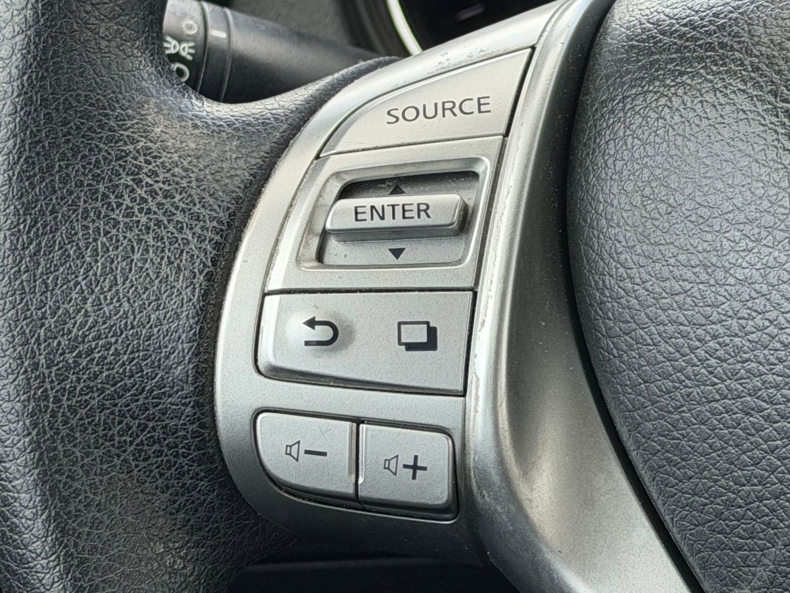 Used 2014 Nissan Rogue S image 14