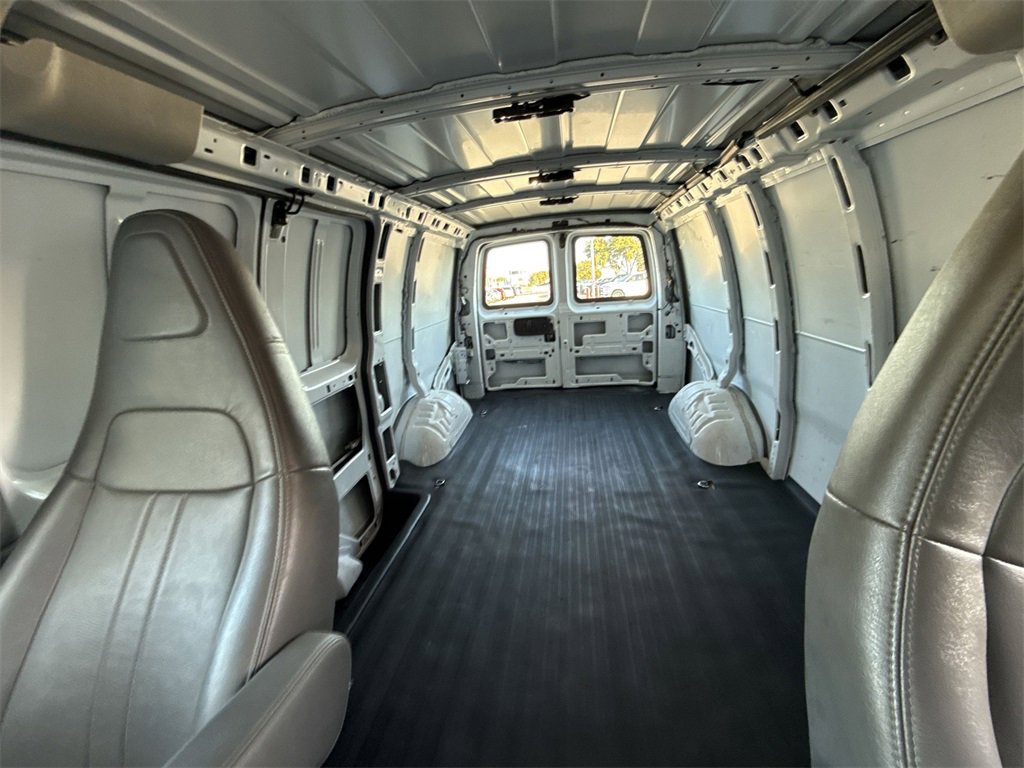 Used 2021 Chevrolet Express 2500 w/ Driver Convenience Package image 19