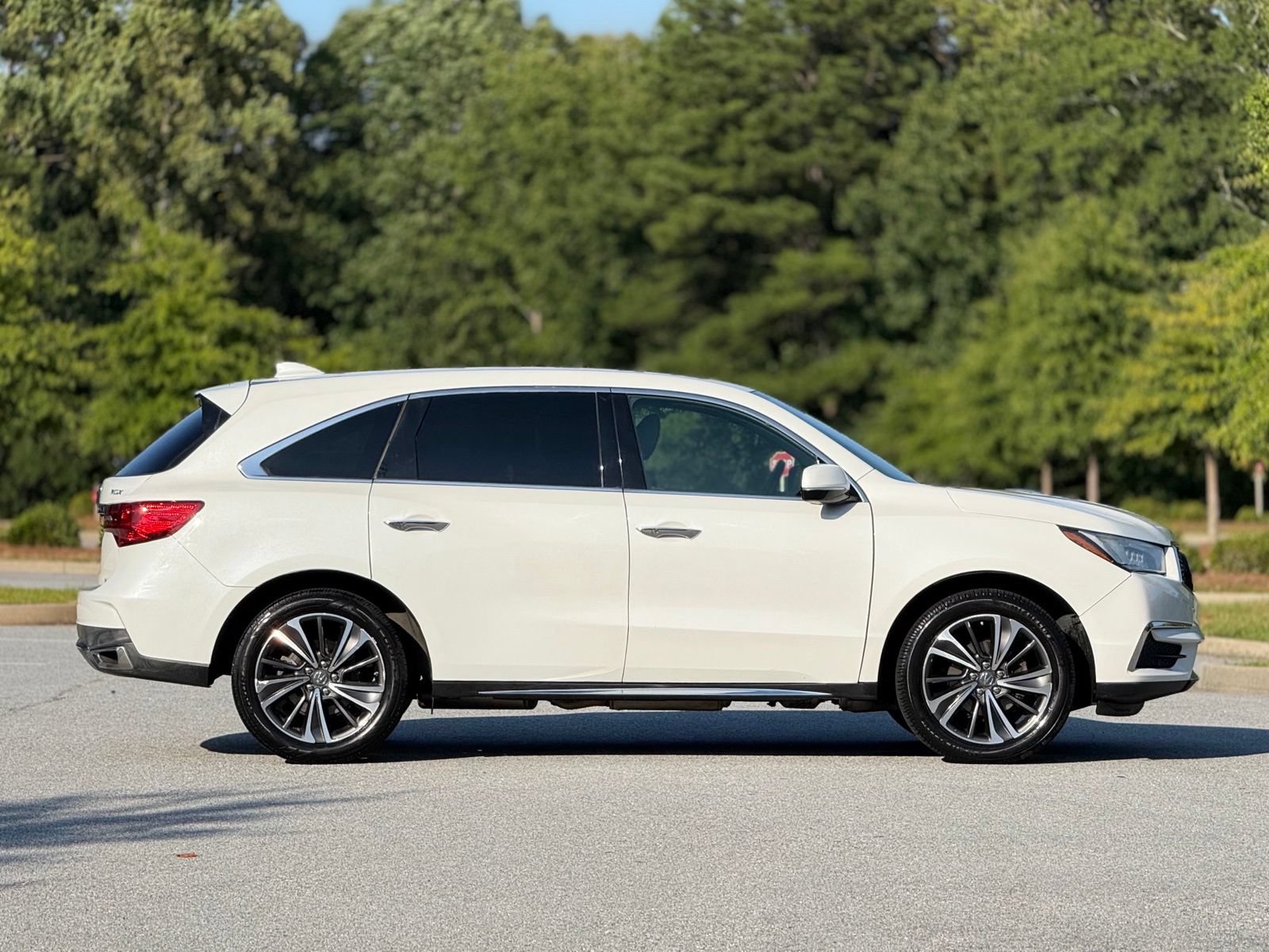 Used 2020 Acura MDX w/ Technology Package FWD image 11