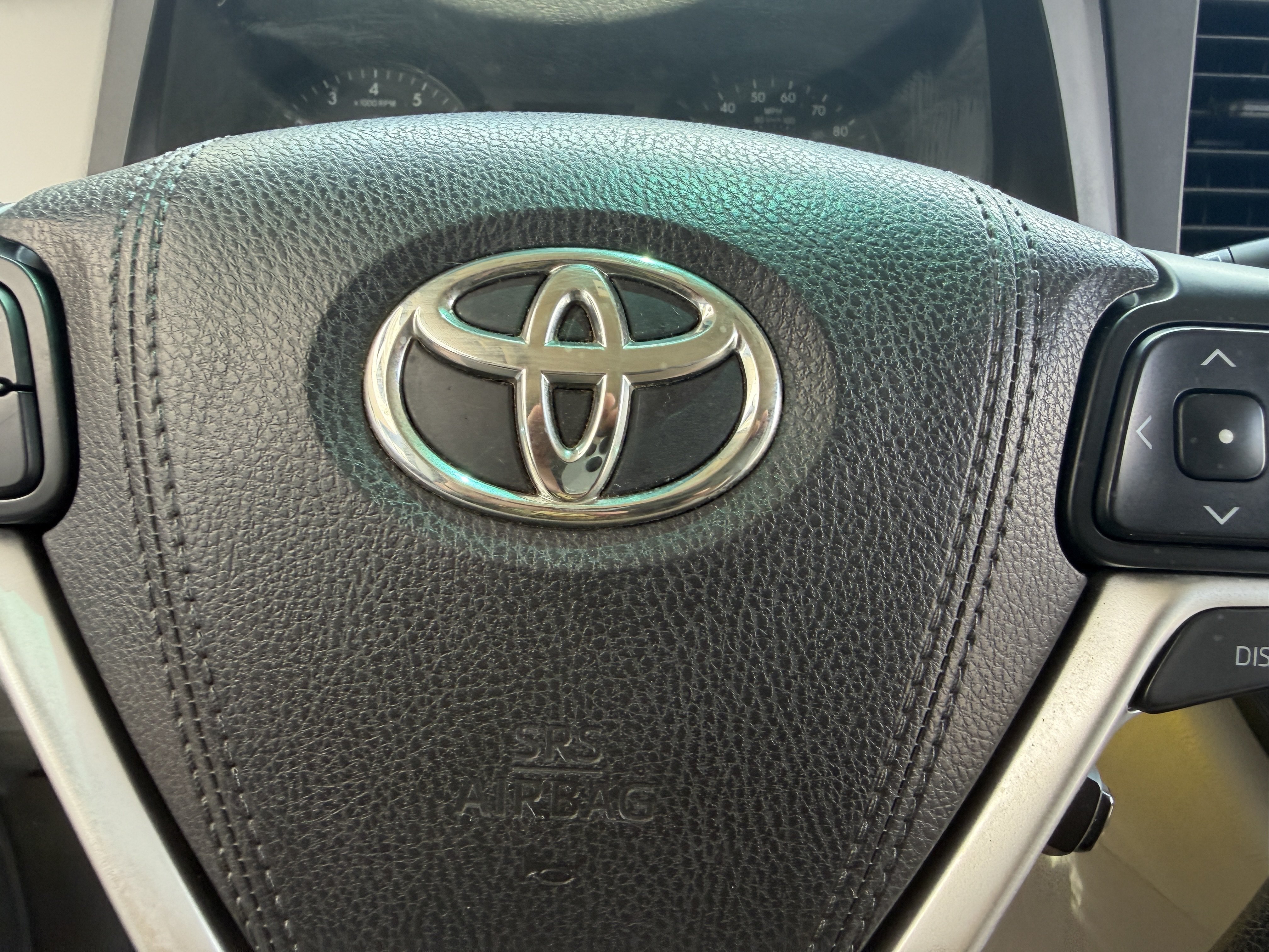 Used 2017 Toyota Sienna L FWD image 33