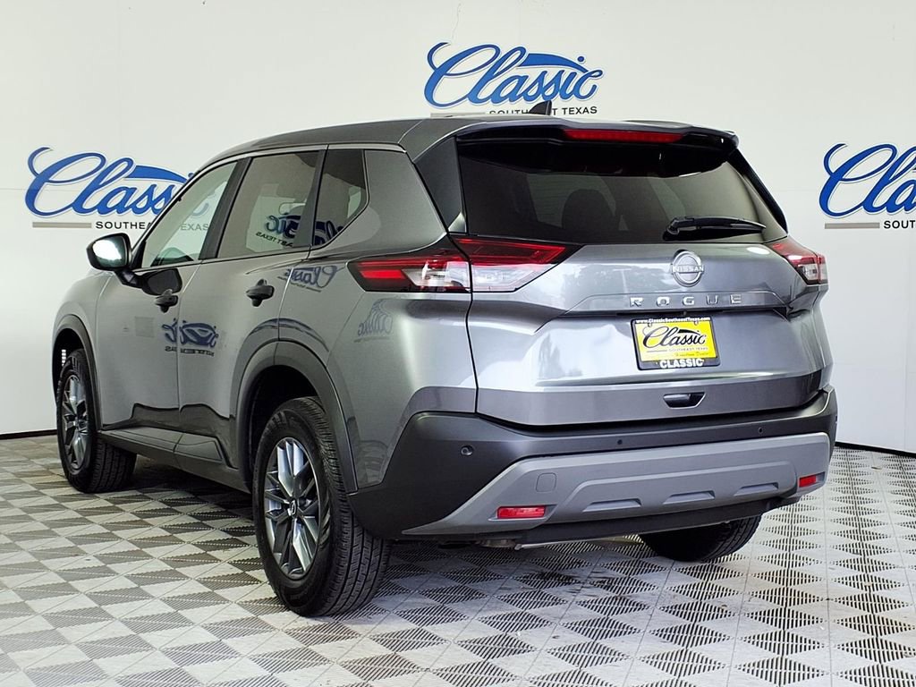 Used 2023 Nissan Rogue S FWD image 2