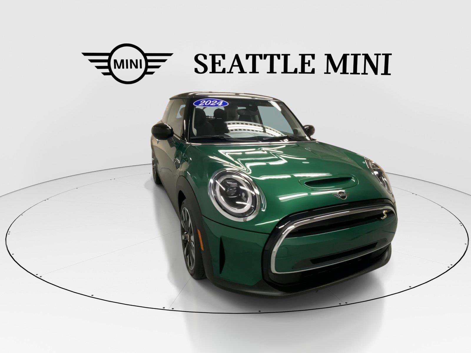 Used 2024 MINI Cooper SE FWD image 3