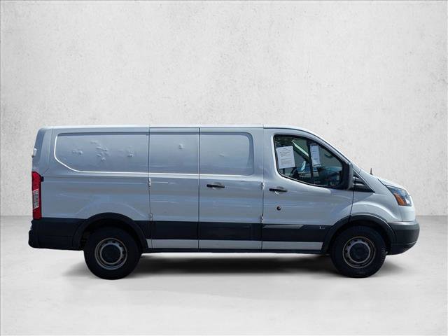 Used 2017 Ford Transit 150 130 Low Roof RWD image 4