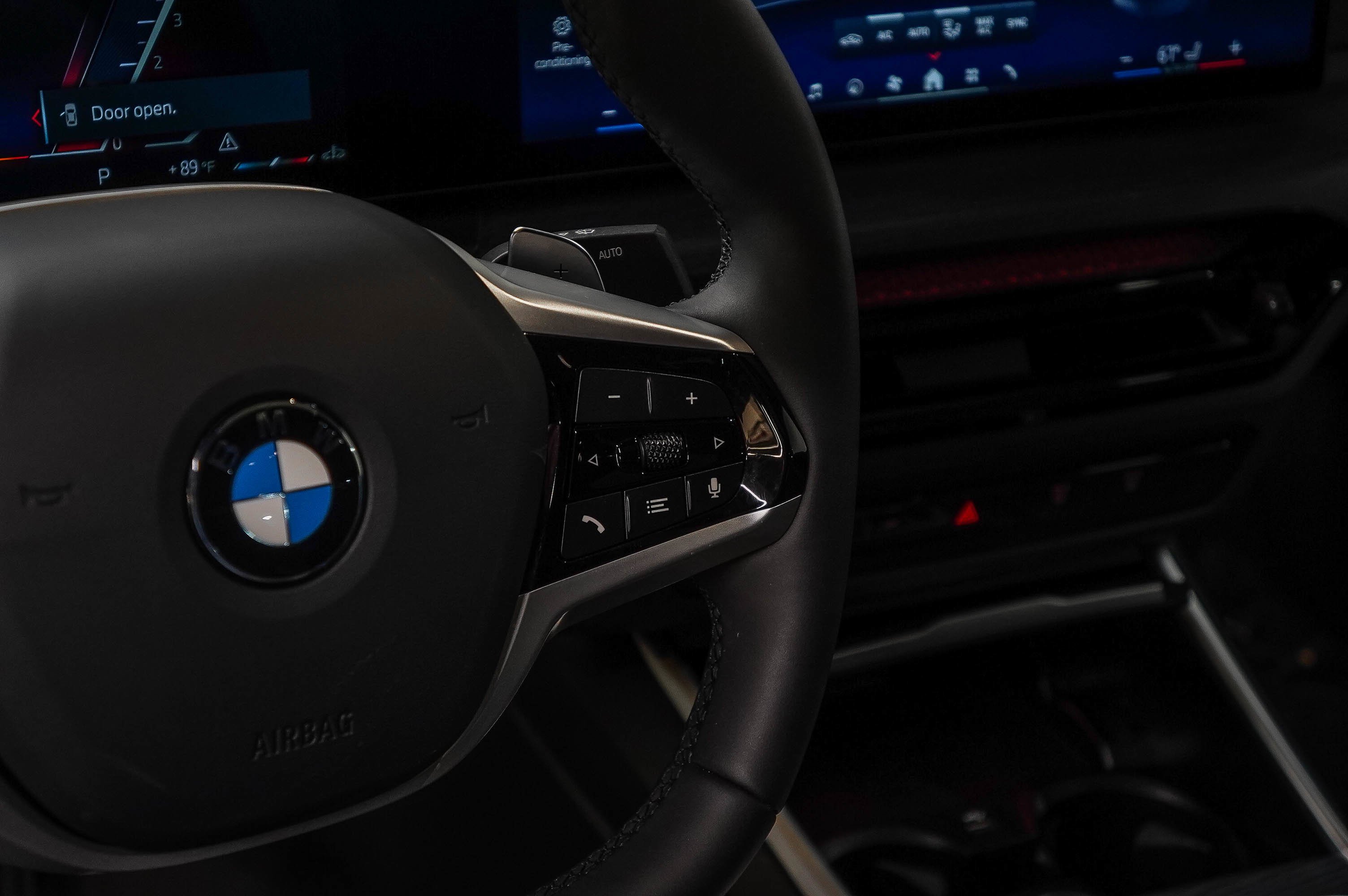 Used 2025 BMW 430i Coupe w/ Convenience Package image 17