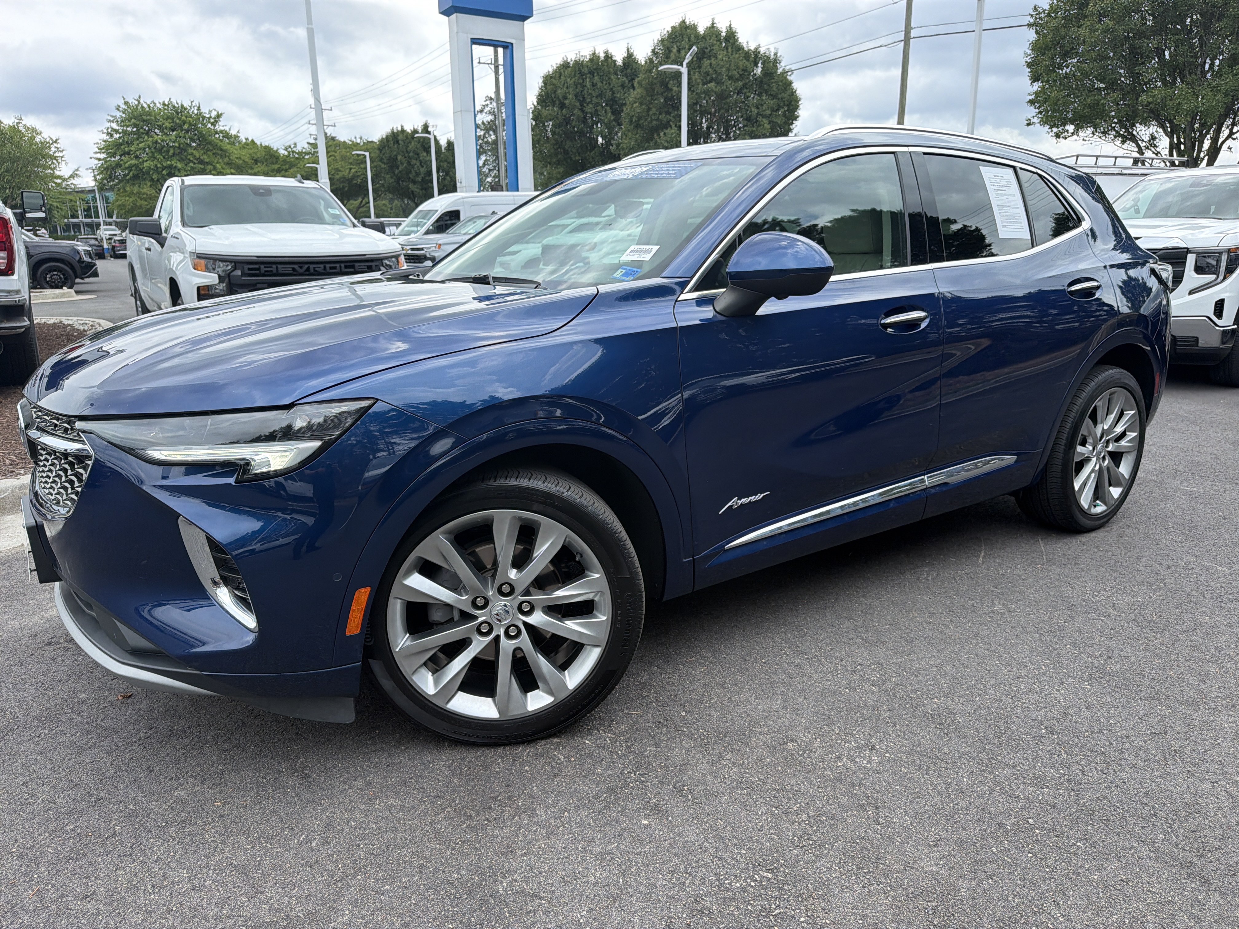 Used 2023 Buick Envision Avenir AWD/4WD image 5