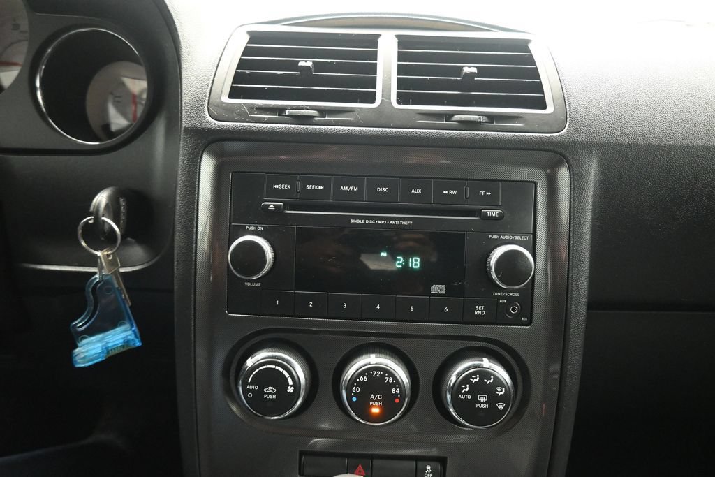 Used 2012 Dodge Challenger SXT RWD image 17