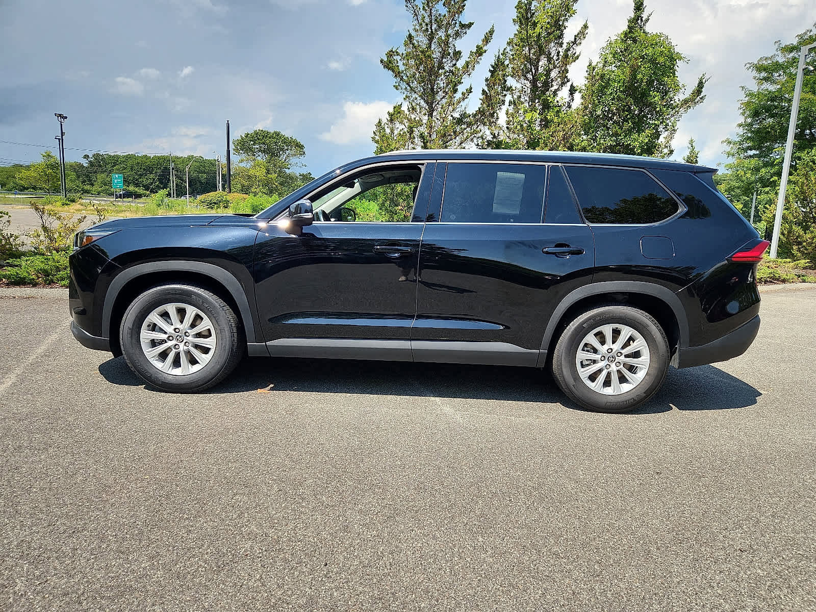 Certified 2024 Toyota Grand Highlander XLE image 8