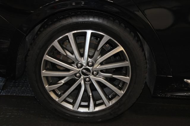 Used 2017 Lincoln Continental Select FWD image 33