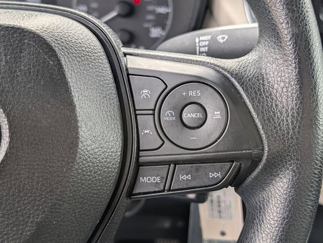 Used 2025 Toyota Corolla LE image 20