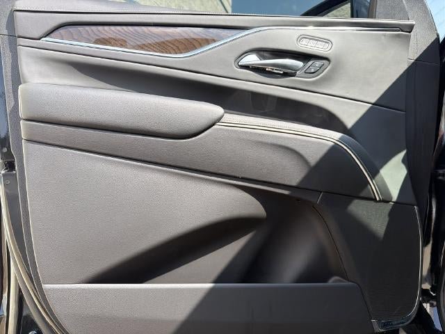Certified 2024 Cadillac Escalade Premium Luxury Platinum AWD/4WD image 10
