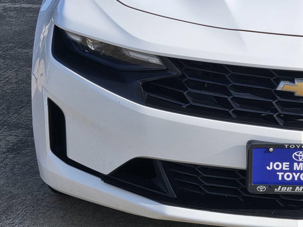 Used 2020 Chevrolet Camaro LT RWD image 5