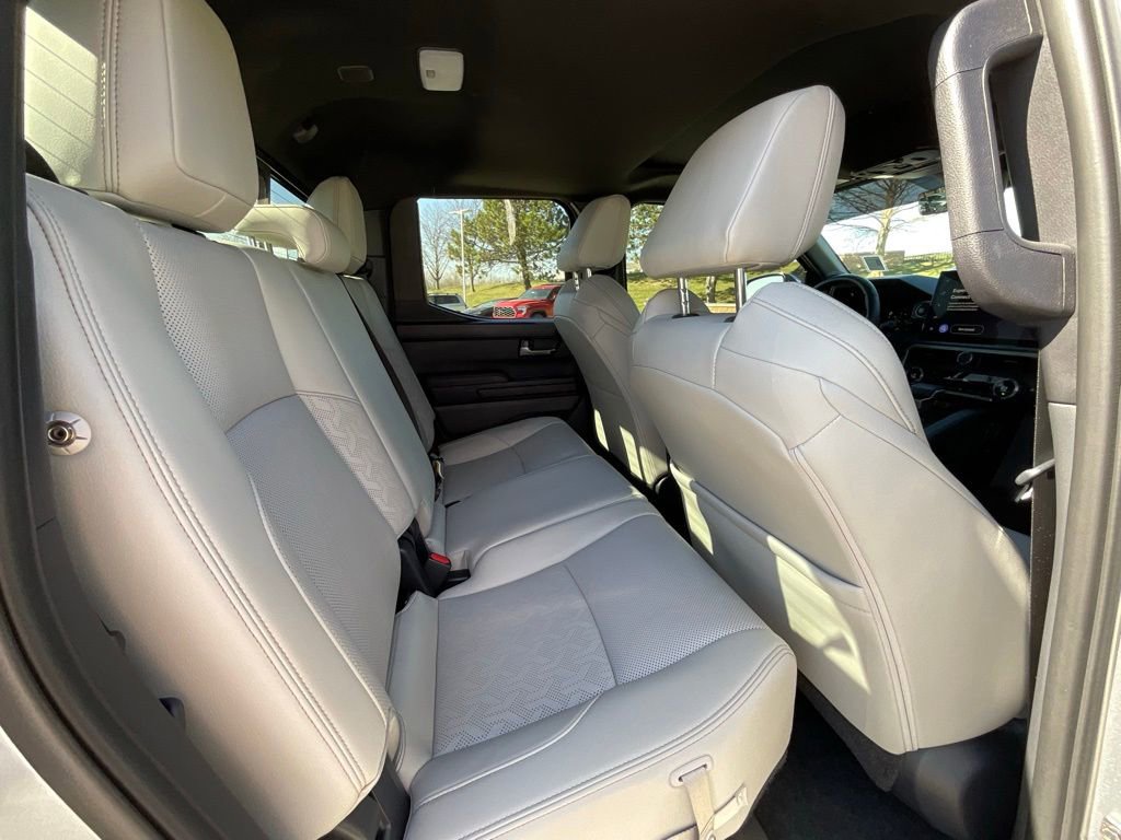 Used 2024 Toyota Tacoma Limited w/ Limited Package (LT) image 20