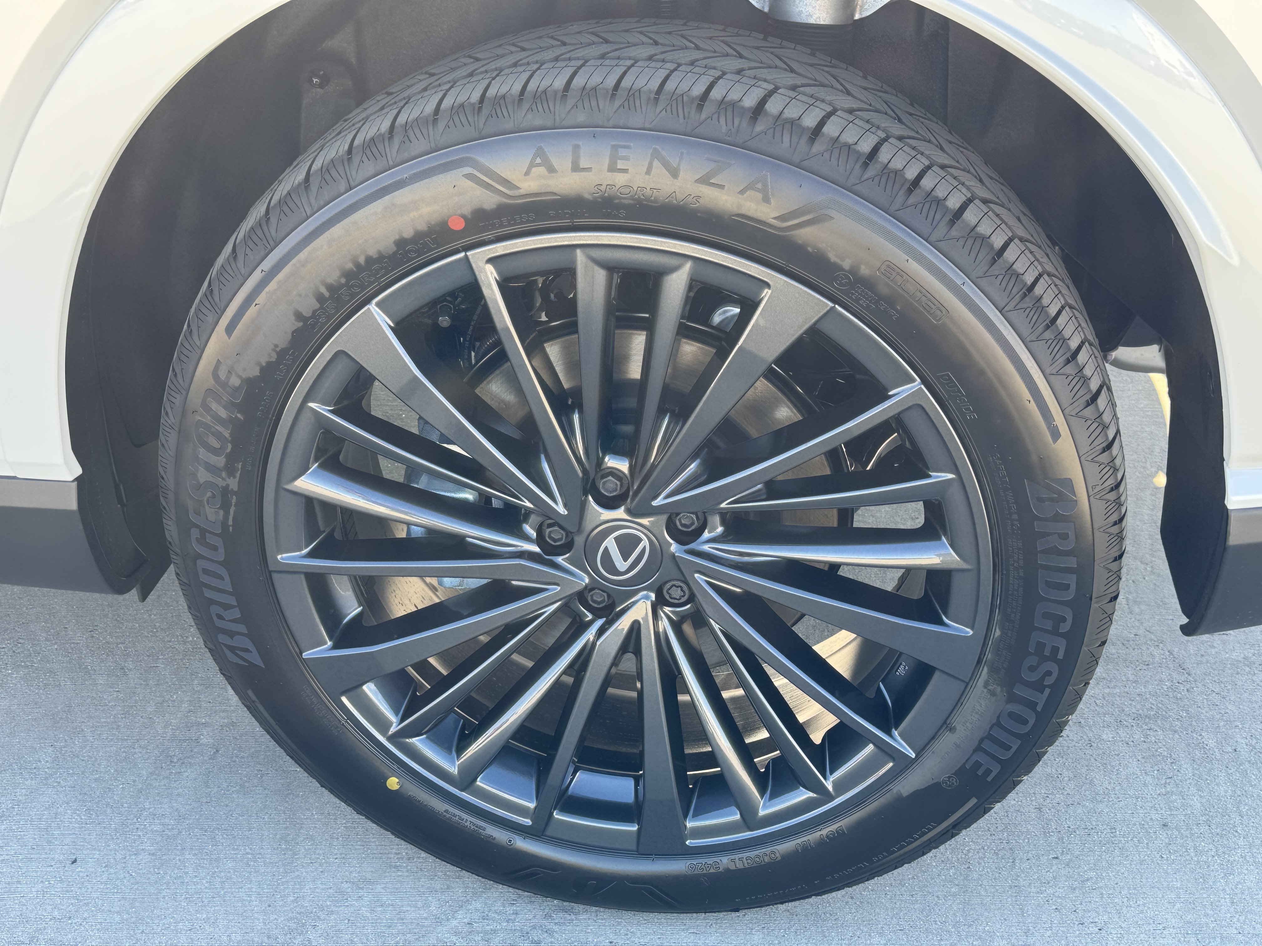 New 2026 Lexus RX 450h AWD w/ Convenience Package image 18