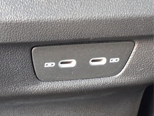 New 2026 Volkswagen Tiguan SE R-Line image 13