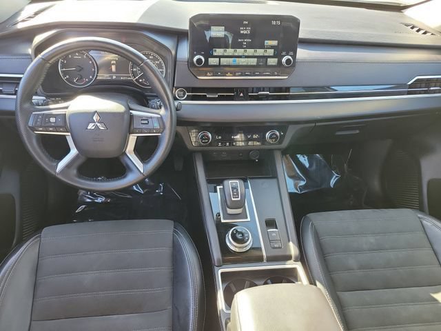 Used 2024 Mitsubishi Outlander SE FWD image 18