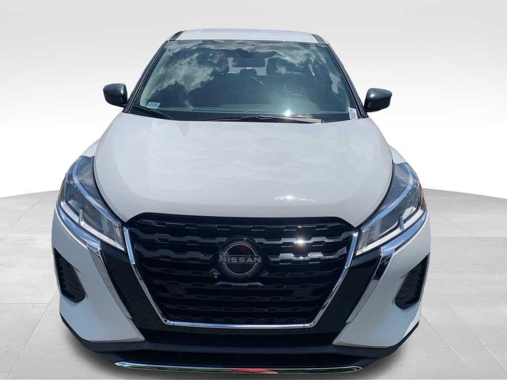 Used 2025 Nissan Kicks Play S FWD image 16