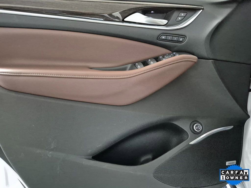 Used 2021 Buick Enclave Avenir w/ Avenir Technology Package FWD image 13