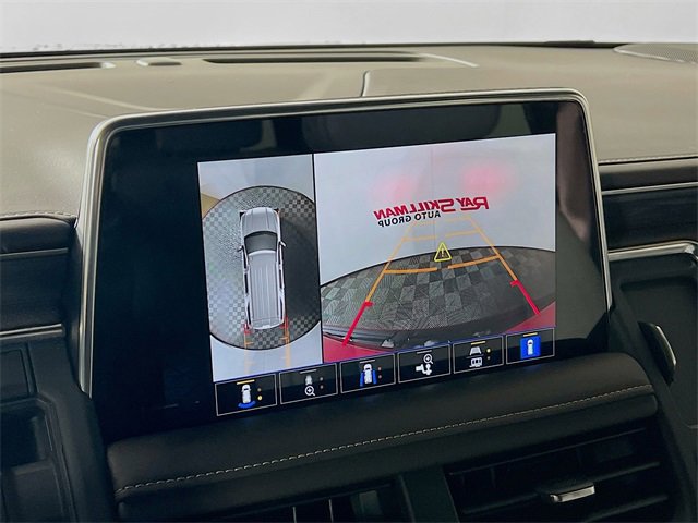 Used 2023 GMC Yukon SLT w/ SLT Luxury Package image 18
