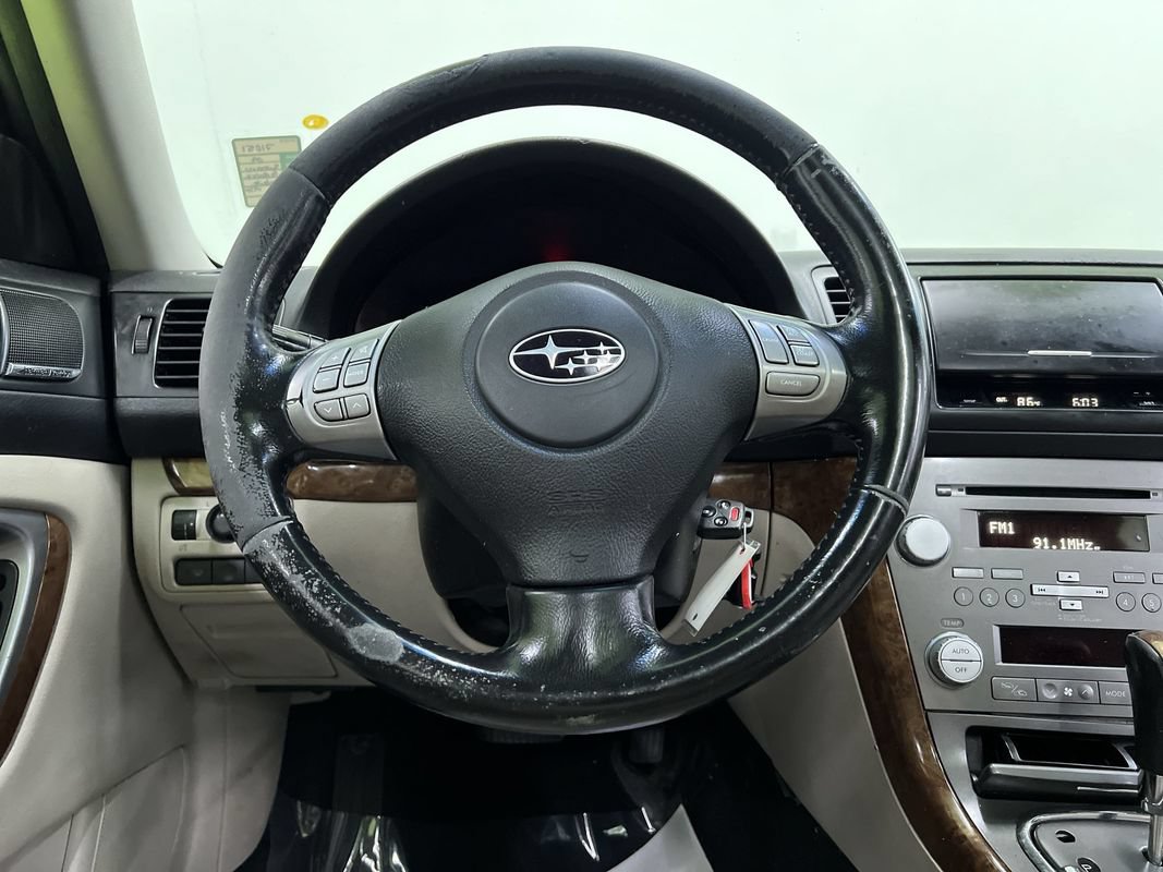 Used 2009 Subaru Outback 2.5i Limited AWD/4WD image 19
