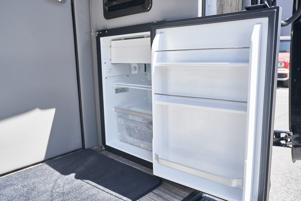 Used 2024 Mercedes-Benz Sprinter 3500 w/ Parking Package image 19