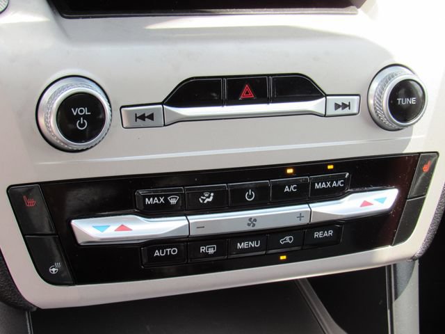Used 2023 Ford Explorer XLT w/ Equipment Group 202A RWD image 29