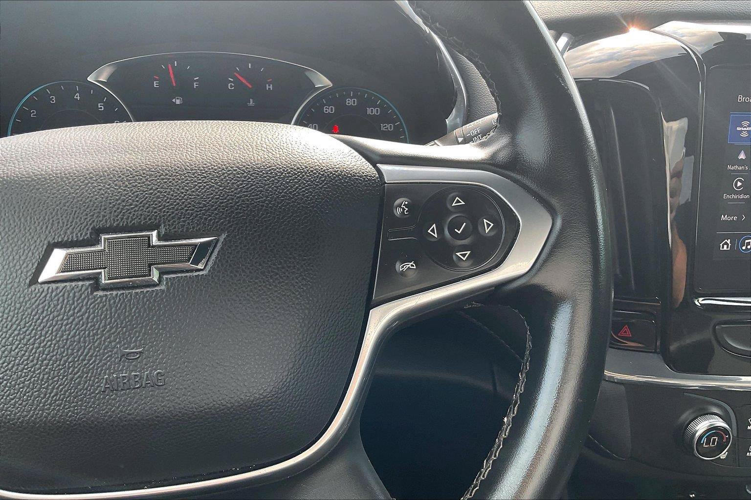 Used 2023 Chevrolet Traverse LT FWD image 18