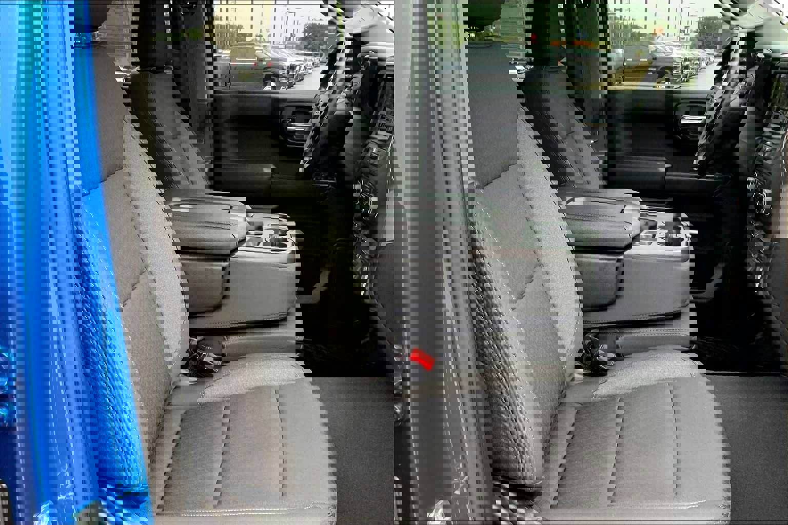 Used 2023 Chevrolet Silverado 1500 Custom image 22