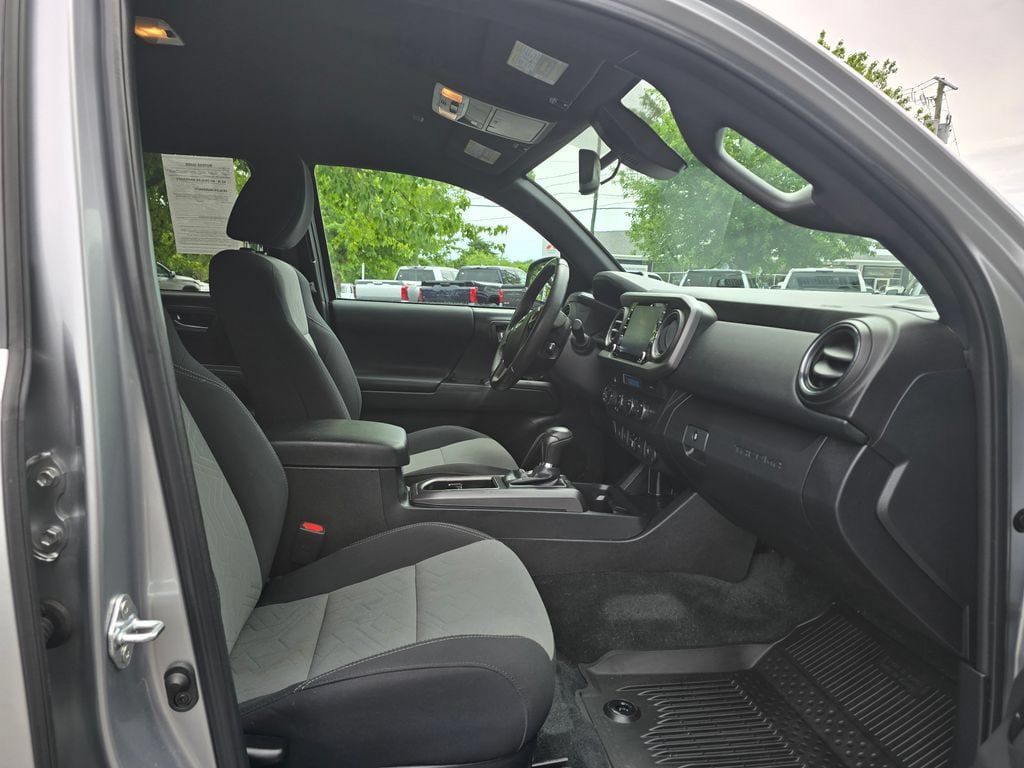 Certified 2023 Toyota Tacoma TRD Sport w/ Technology Package AWD/4WD image 11