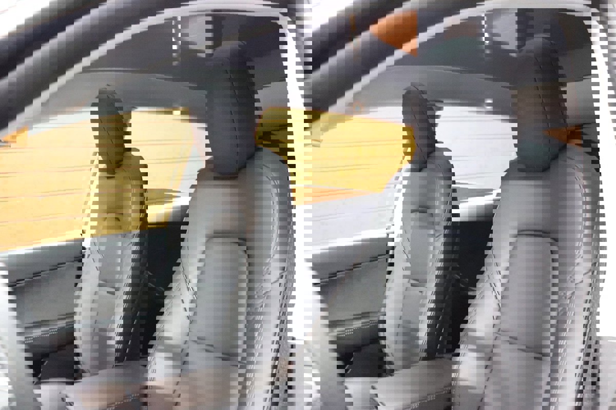 Used 2022 Tesla Model Y Long Range image 30