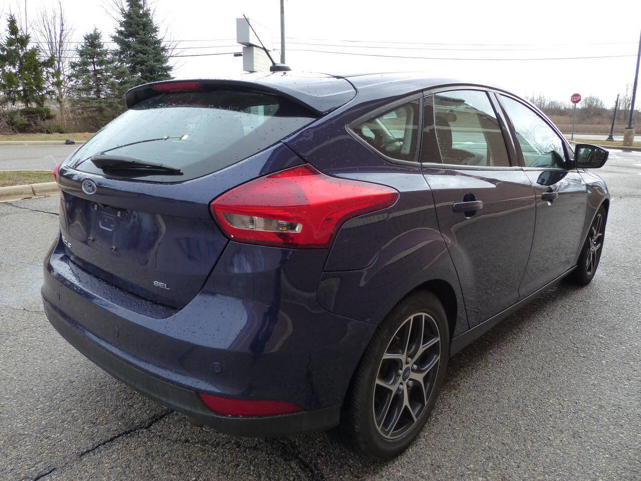 Used 2017 Ford Focus SEL image 12