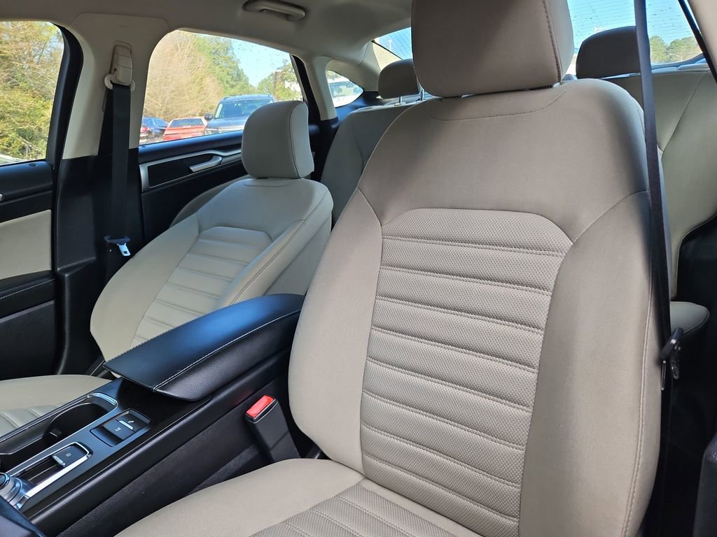 Used 2018 Ford Fusion S FWD image 20