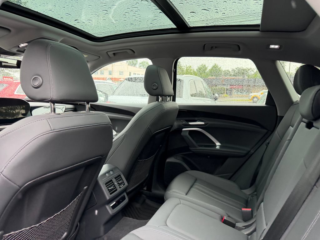 Used 2025 Audi Q5 Premium w/ Convenience Package AWD/4WD image 28