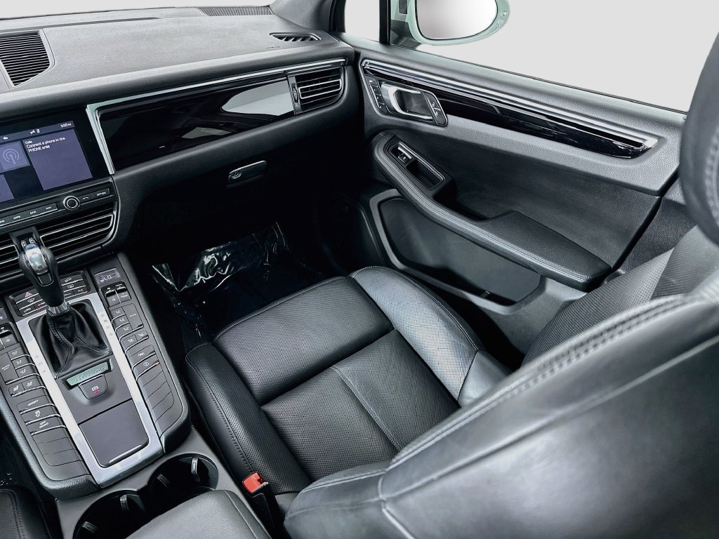 Used 2021 Porsche Macan S AWD/4WD image 26