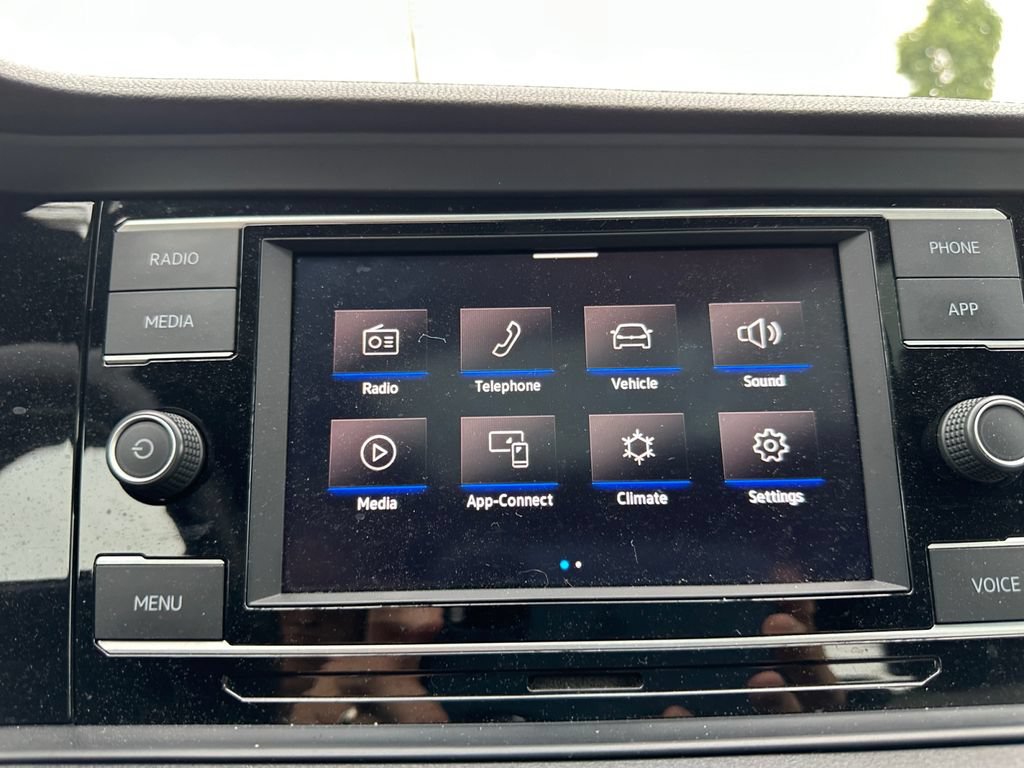 Used 2020 Volkswagen Jetta R-Line w/ R-Line Cold Weather Package FWD image 28