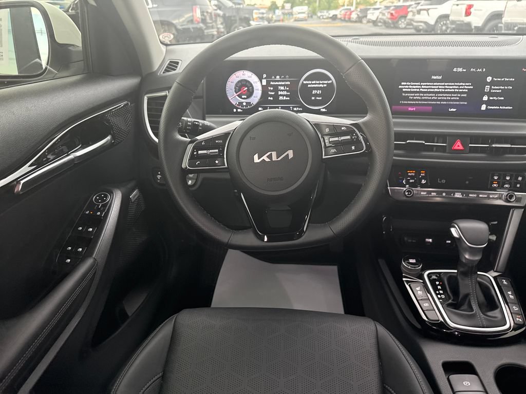 Used 2026 Kia Seltos SX w/ SX Sunroof Package AWD/4WD image 16
