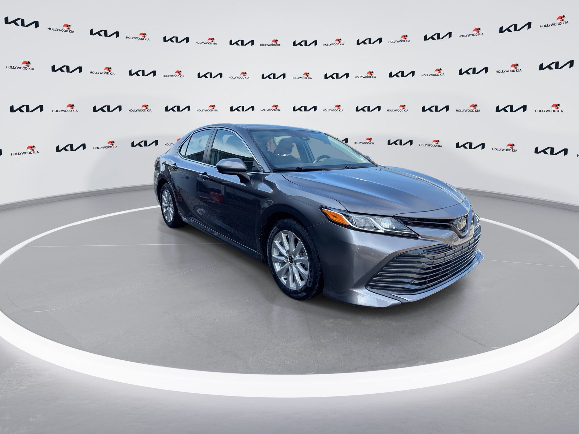 Used 2020 Toyota Camry LE FWD image 2