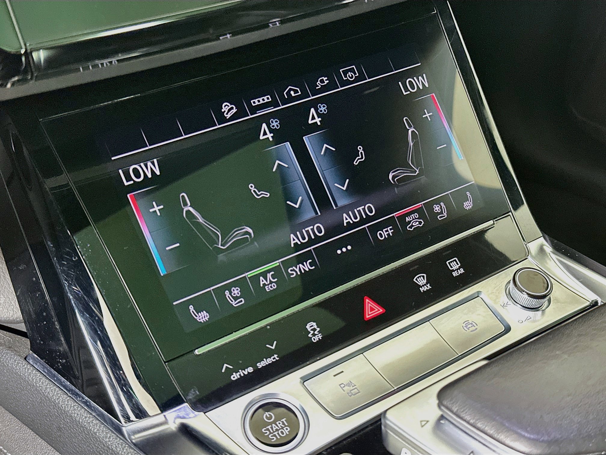 Used 2024 Audi Q8 e-tron Premium Plus w/ Premium Plus Package AWD/4WD image 24