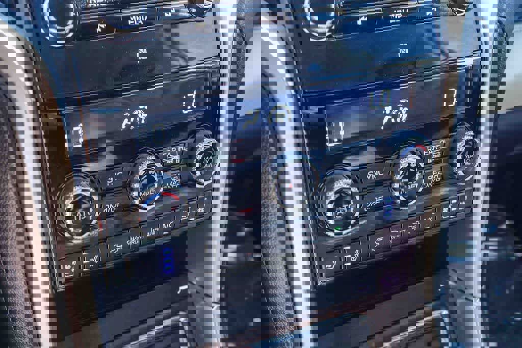 Used 2021 Subaru Ascent Touring w/ Popular Package #2A image 21