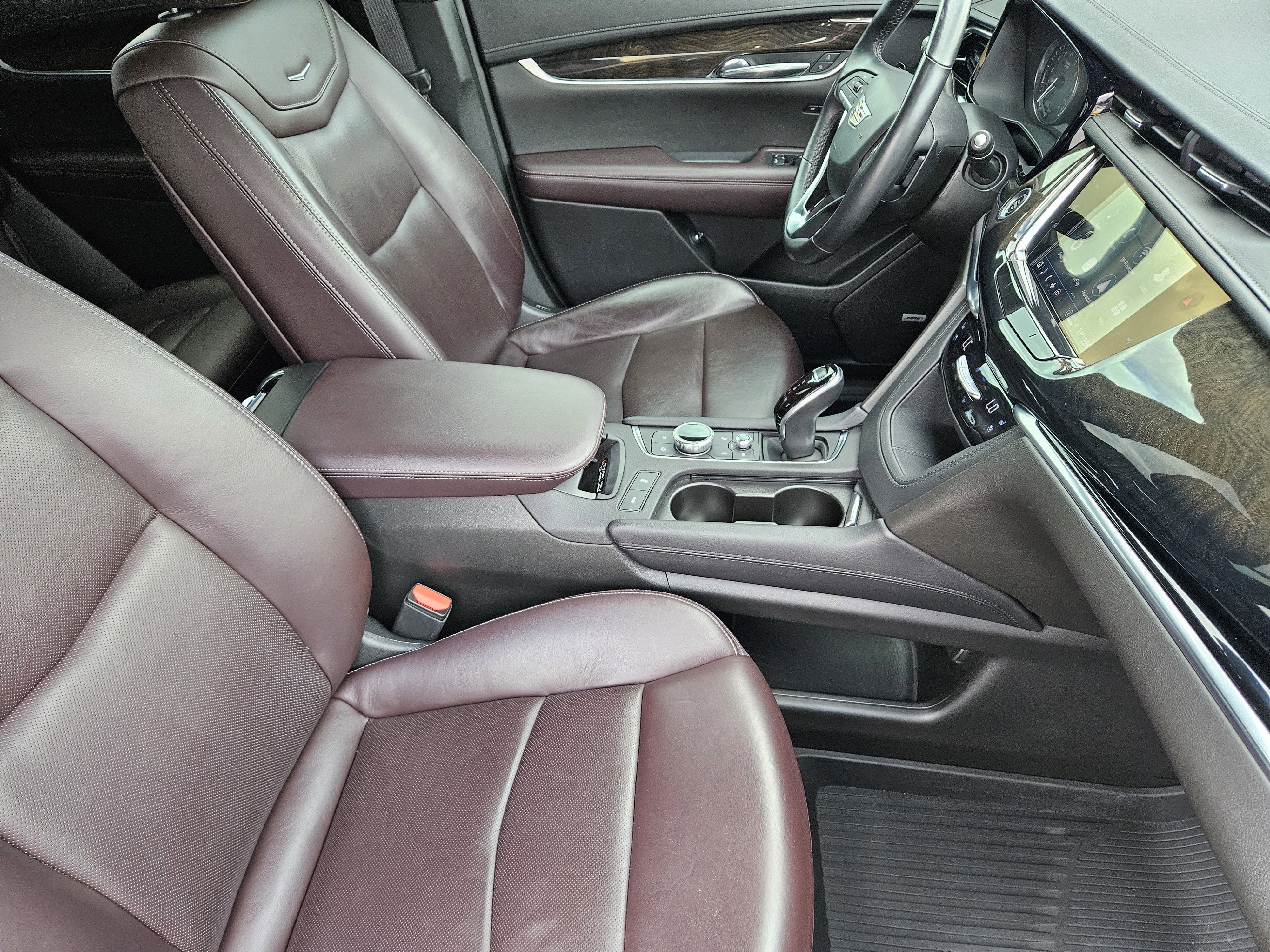 Used 2021 Cadillac XT6 Premium Luxury image 16