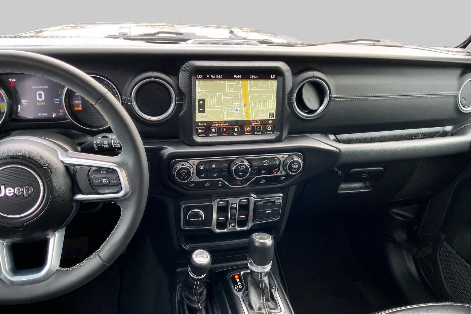 Used 2023 Jeep Wrangler Unlimited Sahara w/ Cold Weather Group AWD/4WD image 7